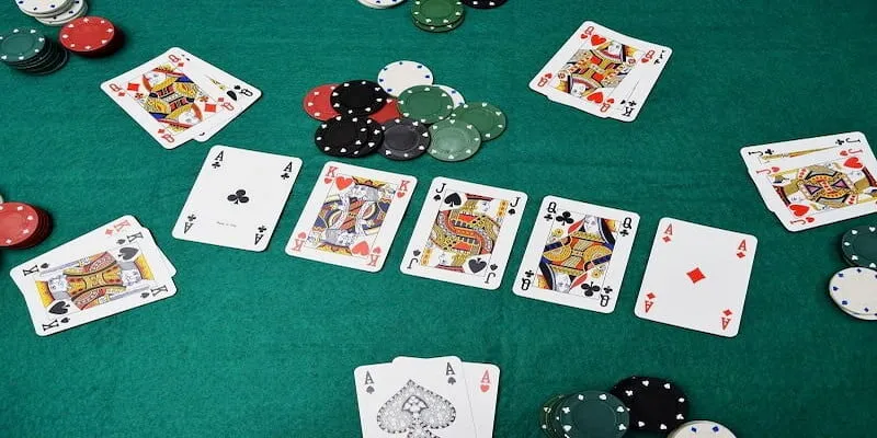 Bí quyết chơi poker online thắng lớn là phải biết mình nên dừng ở đâu